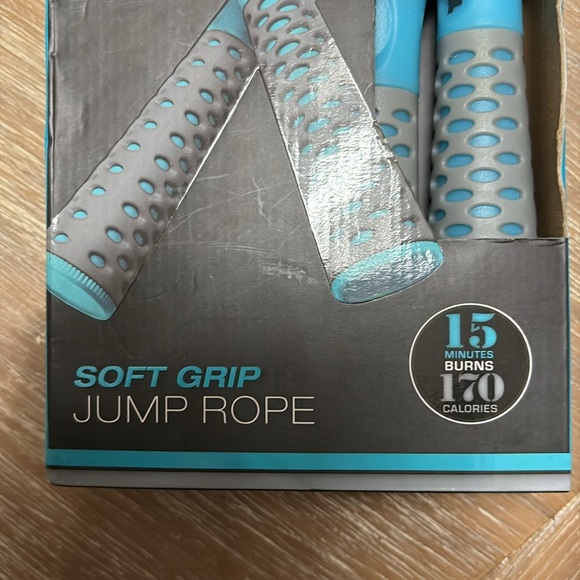 New In Box TKO Soft Grip Jump Rope - Picture 3 of 3